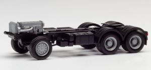 HER085120 - IVECO Trakker 6x6 chassis - 2 pieces
