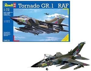 REV04619 - Tornado GR fighter plane. Mk. 1 RAF to assemble and paint