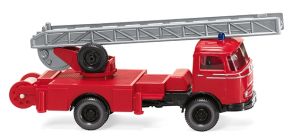 WIK086148 - MERCEDES 4x2 fire engine with the large ladder