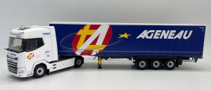 ELI118205 - DAF XG 4x2 with 3 Axles trailer Transports AGENEAU