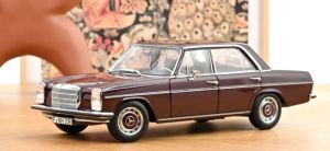 NOREV183778 - MERCEDES-BENZ 200 1968 Dark Reddish-Brown
