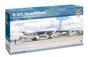 ITA1451 - Buildable and paintable B-52G Stratofortress aircraft with Hound Dog missiles
