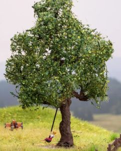 NOC21769 - Tree with micro-movement and swing