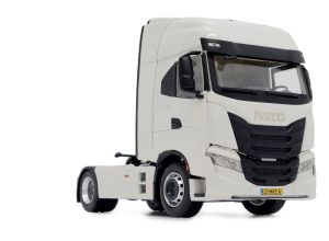 MAR2231-01 - IVECO S-Way 4x2 White