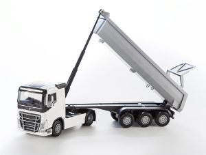 EMEK22352 - VOLVO FH16 4x2 white with 3-axle tipper