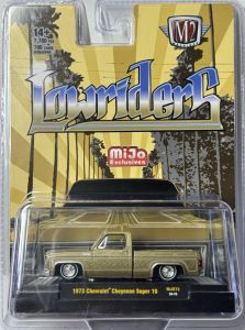 M2M-31500-MJS72 - CHEVROLET Cheyenne Super 10 1973 LOWRIDERS in blister