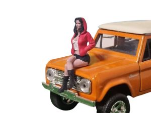 ATLAN32022_ROUGE_BLANC - Woman sitting with red and white hoodie