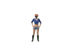 ATLAN32023_BLEU - Woman standing with blue hat and sunglasses