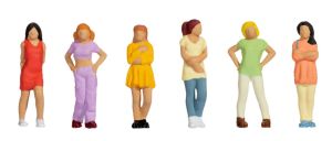 NOC36517 - Young women