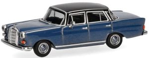 HER430739-004 - MERCEDES BENZ 200 Heckflosse metallic blue
