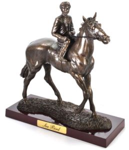 ATL4652112 - Racehorse statue – Sea Bird
