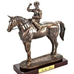 ATL4652117 - Race horse statue – Sea the stars