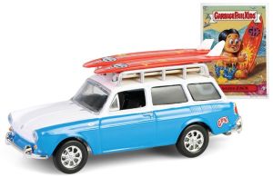 GREEN54110-B - 1961 Volkswagen Type 3 Squareback Blue with surfboards on the roof from the GARBAGEPAILKIDS series in blister pack
