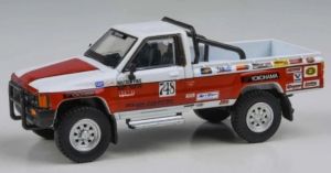 PAR64-55527 - 1987 Toyota Hilux Single Cab #748 White and Red