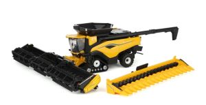 ERT61001 - NEW HOLLAND CR11 combine harvester with 2 headers