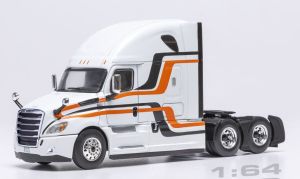 IXO64TR013A - FREIGHTLINER Cascadia 6x4 2018 White
