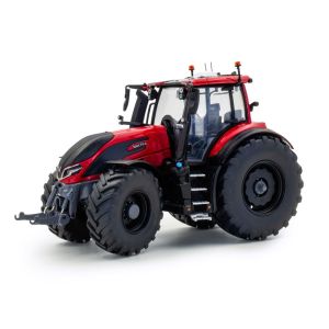 UH6674 - VALTRA Q305 red - Limited to 500 pcs.
