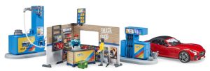 BRU62111 - Gasoline and washing station with figures and accessories