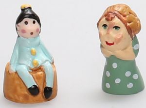 AKI0257 - 2 Miniature statuette for dollhouse 2 x 1 cm