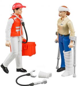 BRU62710 - Rescuer and injured woman with accessories