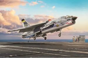 ITA1456 - Build and paint F-8E Crusader fighter jet