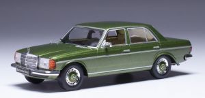 IXOCLC587N.22 - MERCEDES-BENZ 240D 1976 Vert