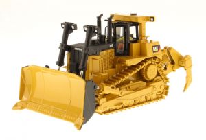 DCM85158 - CATERPILLAR CAT D10T dozer with driver and metal box