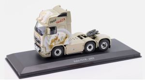 G1470005 - VOLVO FH16 6x2 2003 beige MOON HOWLER