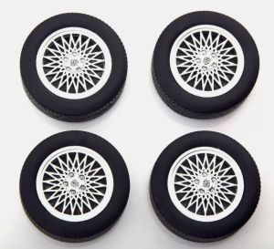 KKSACC026 - 4 Wheels with rims for PORSCHE 924