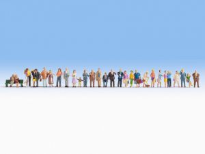 NOC16043 - Set of people in the city
