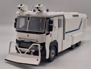 PER754 - VLE 26 Ton White - Limited to 225 units