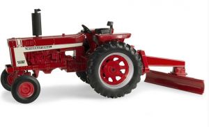 ERT44084 - INTERNATIONAL Hydro 70 with blade