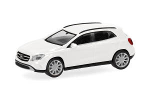 HER028318-002 - MERCEDES BENZ GLA-Class white