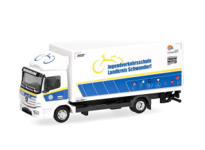 HER098915 - MERCEDES BENZ Atego 2013 with bodywork and tail lift – Schwandorf driving school