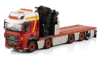 WSI01-4671 - DAF CF Space Cab MY2017 8x2 flatbed truck with FASSI 1100 crane ALB.SWIJNENBURG