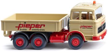 WIK050902 - MERCEDES-BENZ 6x4 tipper PIEPER