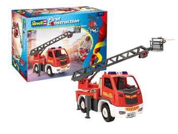 REV00914 - My first toy to build - Fire engine with ladder
