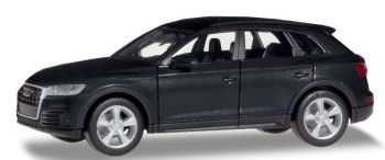 HER038621-003 - AUDI Q5 Metallic Black