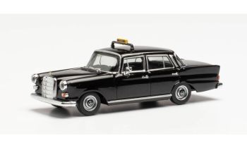 HER095686 - MERCEDES 200 Taxi black