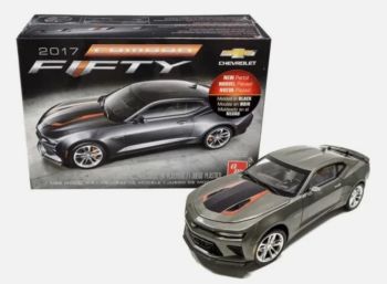 AMT1035M/12 - CHEVROLET Camaro 2017 Grey - 50th Anniversary to assemble and paint