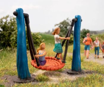 NOC13402 - Bird's nest swing with micro-movement - 7.6 x 3.6 x 7.5 cm