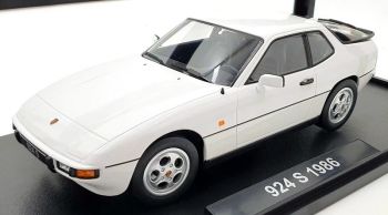KKS180771 - 1986 White Porsche 924S
