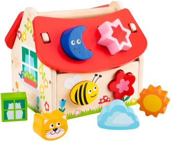 NCT10563 - The wooden shape house