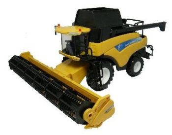 NEW05633 - NEW HOLLAND CR9090 combine harvester