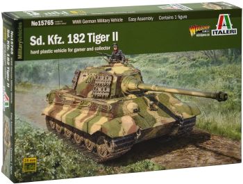 ITA15765 - Tank with driver King Tiger to assemble and paint