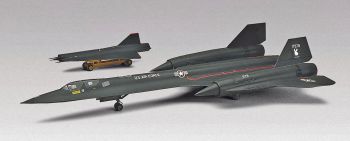 REV15810 - SR-71A Blackbird plane to assemble and paint