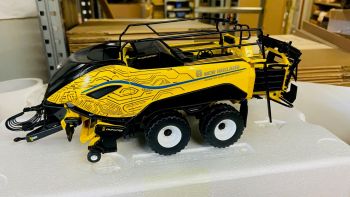 CW0148 - Press NEW HOLLAND Circuit printed
