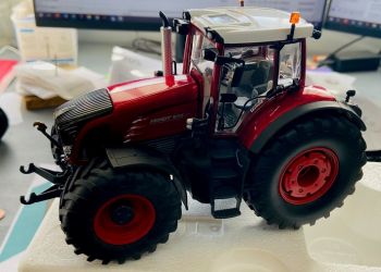 CW0154 - FENDT 936 vario Red