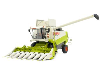 MAR2504 - CLAAS Lexion 480 combine harvester with 8-75C corn headers