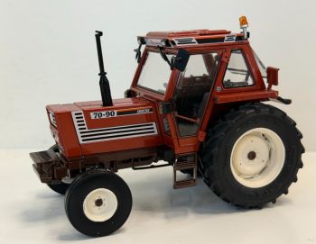 ROS30252 - FIAT 70-90 2WD Super Comfort Cab – Limited to 500 units.